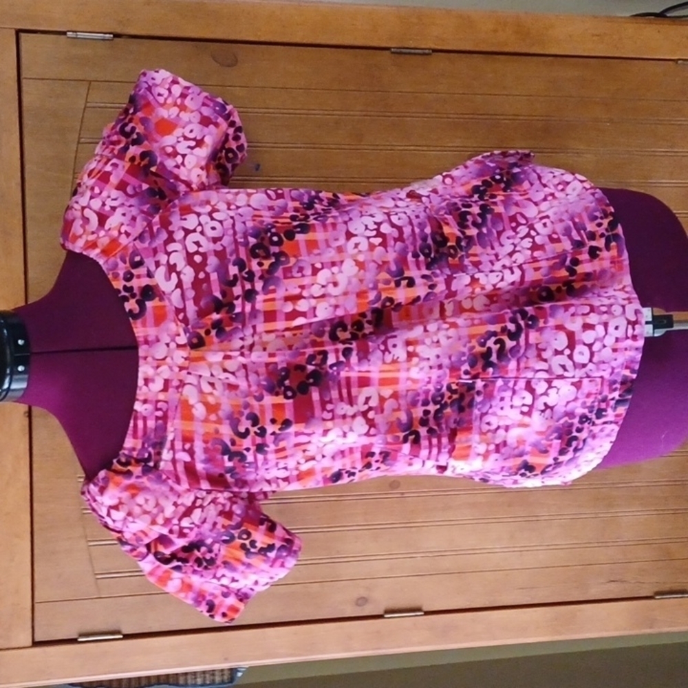 KOI SCRUB TOP